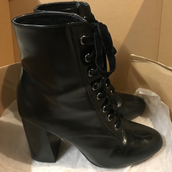 FOREVER 21 Lace Up Ankle Block Heel Booties Women’s Size 7.5 Black - Picture 9 of 10